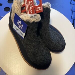 Dearfoams Comfort Gray Boots